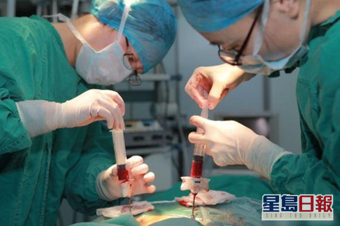 12歲女孩為捐骨髓給父親,每天吃6餐增肥。(示意圖)