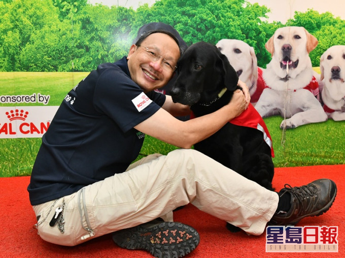 香港導盲犬服務中心主席張偉民花費十年時間,終於成功覓地建立全港首所導盲犬訓練學校。