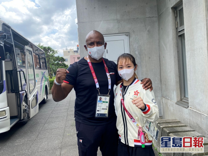 劉慕裳(右)表示要盡快適應日本時差。梁栢琛攝