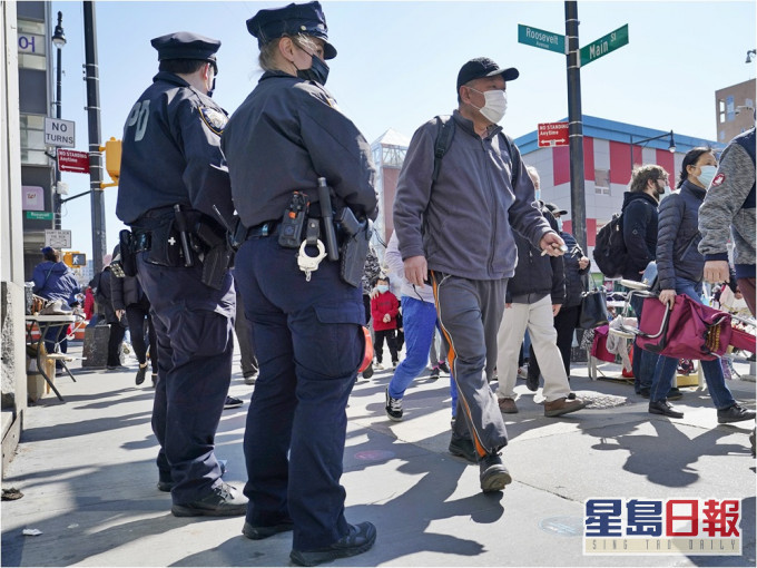 紐約早前有一名亞裔女子被當街毆打。AP資料圖片
