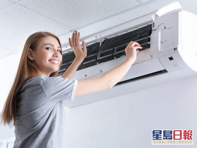 夏季期間建議約每兩周清洗隔塵網、進氣口及出風口一次,以防止氣流受阻。網上圖片