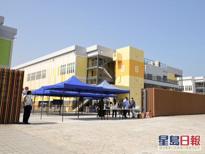 据了解初步确诊男病人已送往大屿山医院香港感染控制中心接受进一步治疗。资料图片