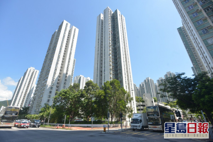 香港樓價高企應否靠父母資助置業成為爭議。資料圖片