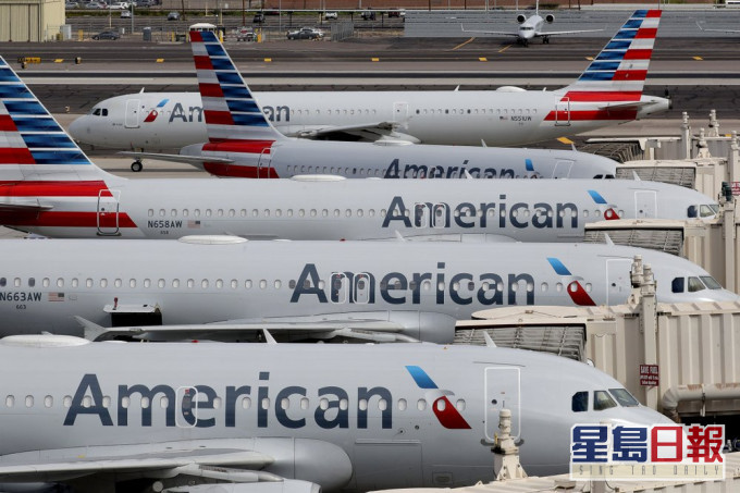 美國航空公司(AA)將安排19000名員工於周四起放無薪假。AP圖片
