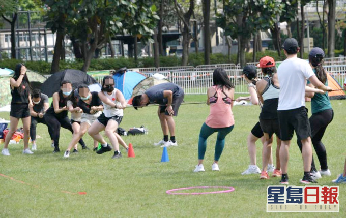 市民到公園做運動。