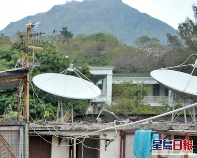 通訊辦提醒盡快為衛星電視共用天線系統升級。資料圖片