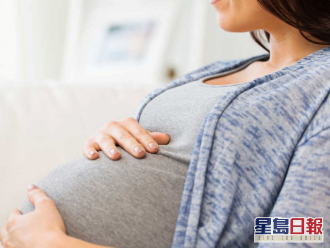 台湾一名孕妇为防疫婉拒饭聚,遭朋友嘲「怀龙种」断交。(示意图)