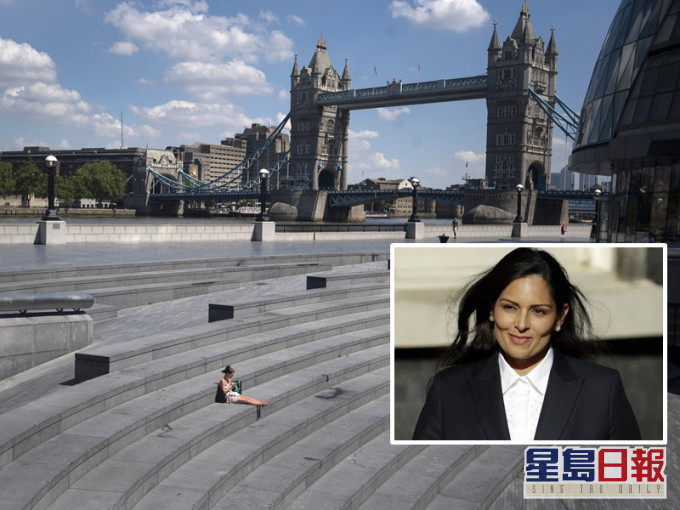 彭黛玲措施是要降低病毒從外地傳入英國的風險。AP