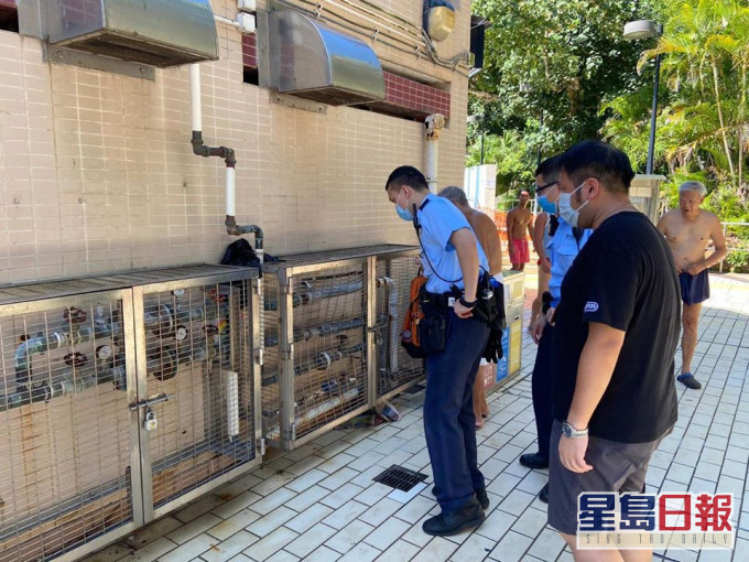 水喉鐵網被扭曲。港九拯溺員工會FB