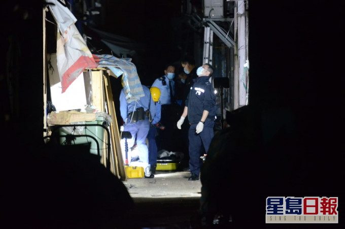 消防協助將死者移落地面。