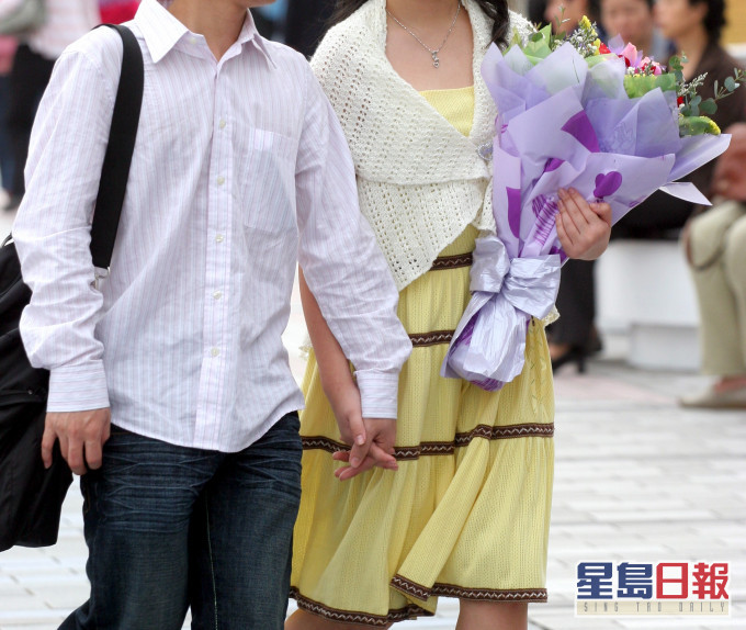 有女網民指前男友一邊請求復合卻一邊取消自動代繳費。示意圖片