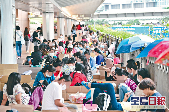 外傭中介料停航期間至少1500菲傭未能來港。 資料圖片