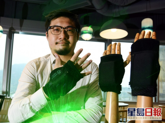 机械科技发明家禤彦勋,专于研发防震手套及助行器。