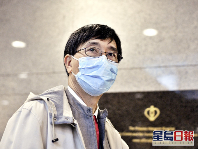 政府邀請袁國勇跟進懷疑「假陰性」個案。資料圖片
