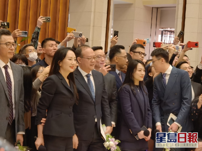 孟晚舟回华为上班。 (网上图片)
