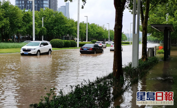 河南連日暴雨,至今33人死亡,8人失蹤,超過300萬人受災。網上圖片