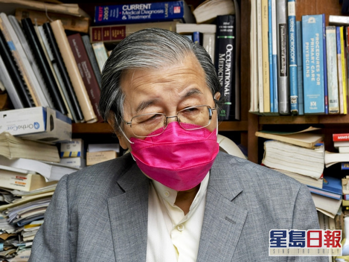 蔡堅表示,政府日前約見醫學團體,計劃招募私家醫護,協助市民在鼻腔及咽喉分別採集一個樣本。資料圖片