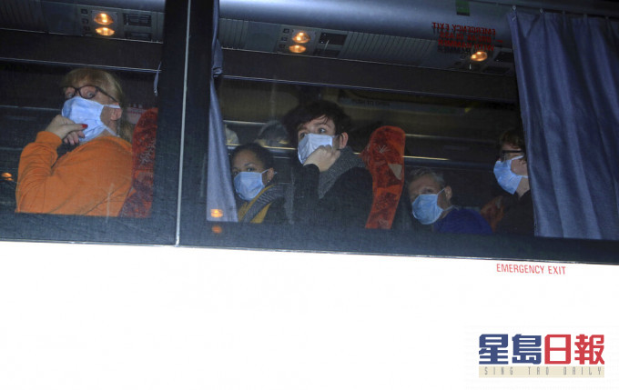 英國確診個案大幅上升。AP