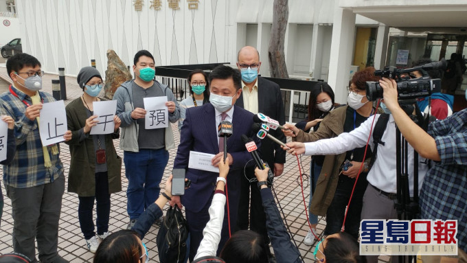 顾问委员会主席陈建强。