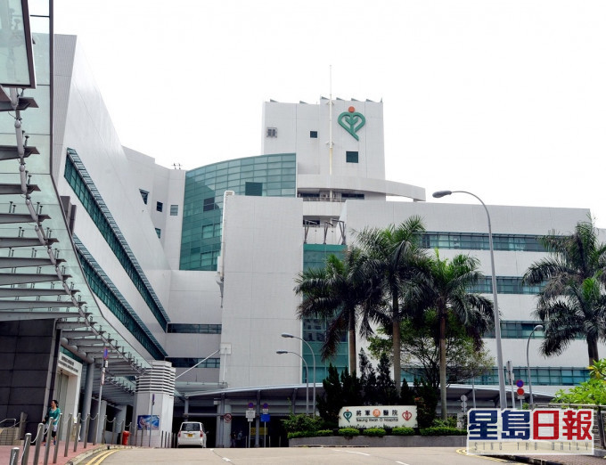 将军澳医院一名女病人入住急症科病房后,今早初步确诊。资料图片