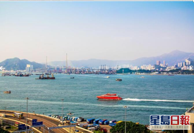 高層向北單位,外望永久維港海景。