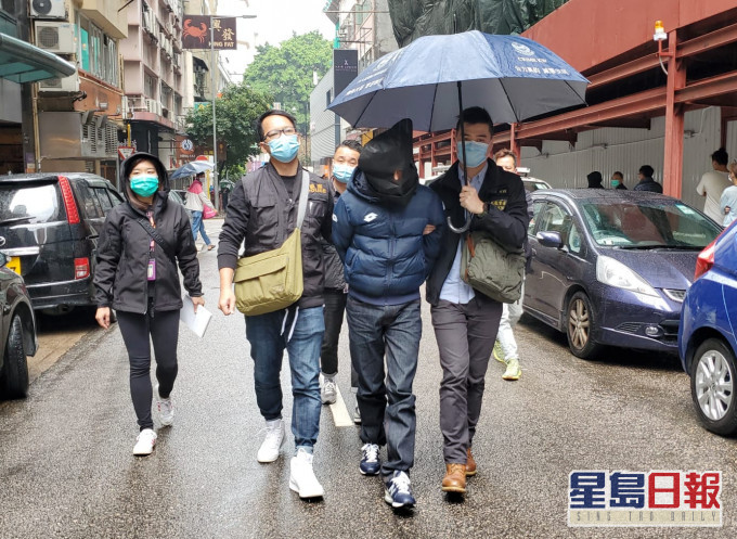 警方昨拘捕一名疑犯涉嫌爬棚架爆窃商厦。资料图片