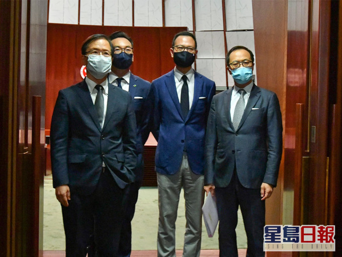 (左起)郭家麒、楊岳橋、郭榮鏗和梁繼昌喪失議員資格。資料圖片