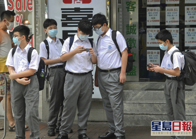 教育界質疑學生亦可能染疫傳染。資料圖片