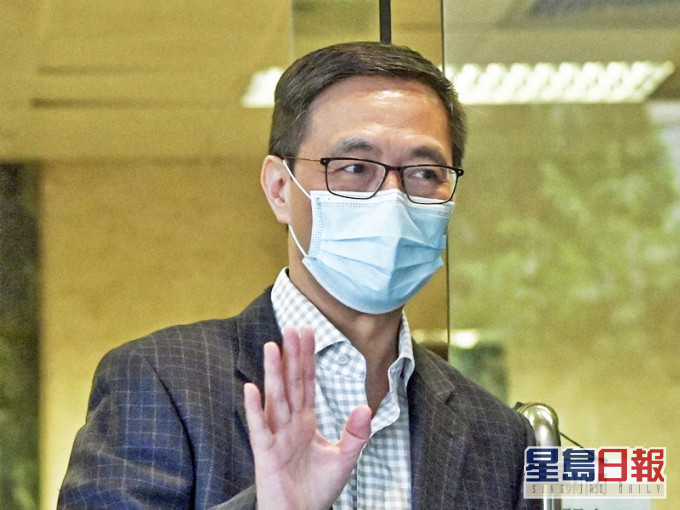 楊潤雄表示,會視乎疫情發展決定是否回復全日上課。資料圖片