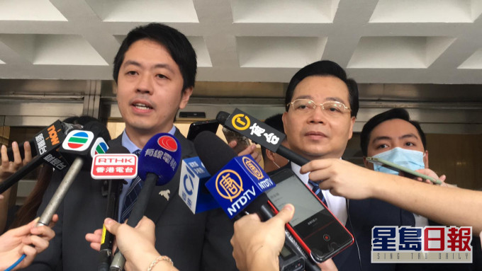 左)許智峯;右)楊浩然律師。劉曉曦攝