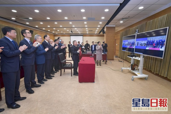 中俄就合建国际月球科研站签署谅解备忘录。(网图)