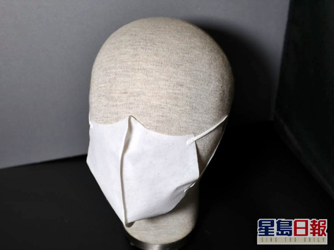 納米纖維殺菌防毒口罩總共有4層。
