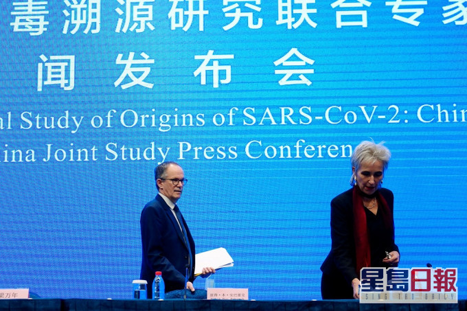 SAGO成員包括荷蘭學者古柏曼斯(Marion Koopmans)(右)等人,曾在今年前往中國武漢,就疫情起源進行調查。REUTERS圖片