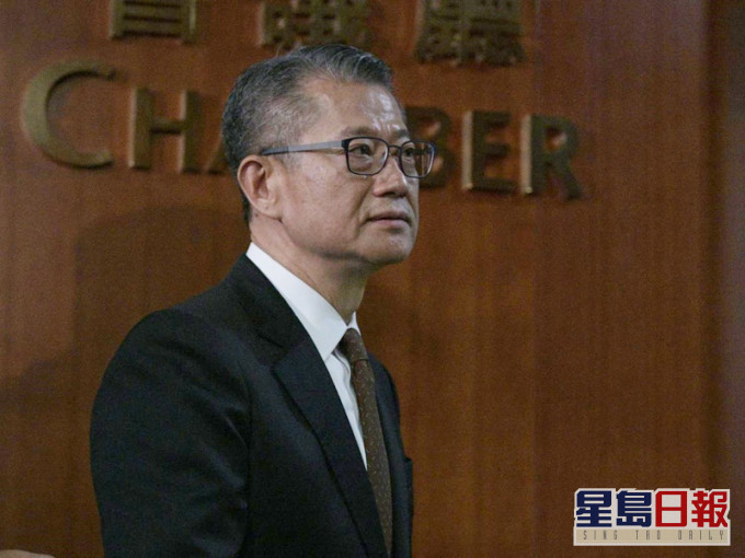 陳茂波表示支持港企與內地企業開拓海外業務。