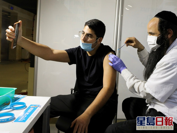 以色列逾半人已完成接种两剂新冠疫苗。AP图片