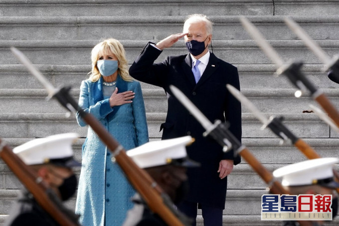 拜登是第一个在就职演说中这么直接攻击白人至上主义的总统。AP