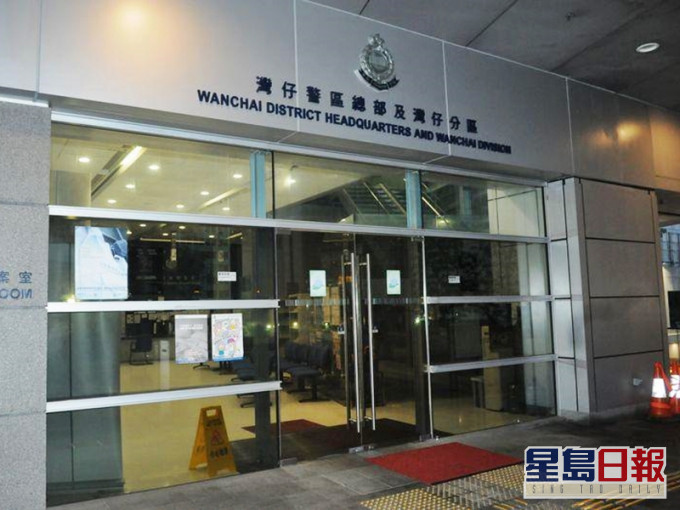 湾仔警区联同机动部队昨晚突击巡查铜锣湾霎东街一大厦,期间发现一间餐厅于晚上10时后仍然营业。资料图片