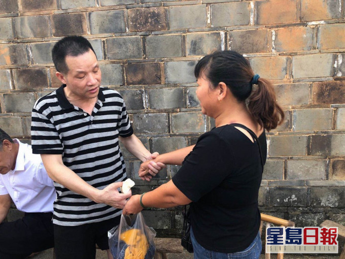 張玉環與前妻重逢。網圖