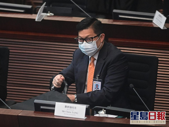 鄧炳強稱要將恐怖分子「打成過街老鼠」。