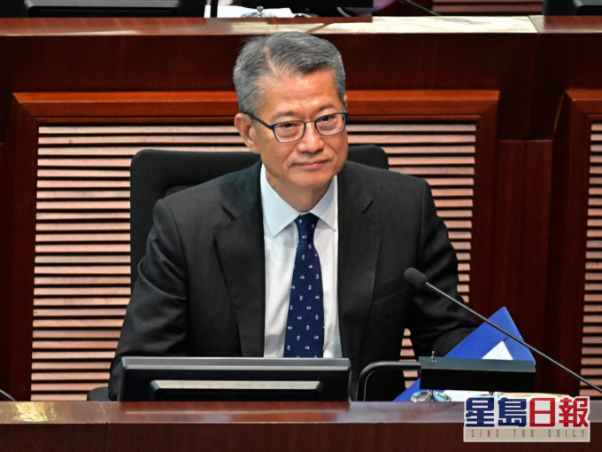 被要求盡快派錢,陳茂波:「急得來亦要審慎」。 資料圖片