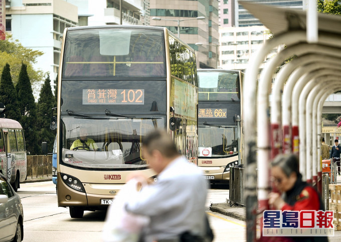 為配合文憑試開考,九巴宣佈將恢復部分學校區巴士路線。資料圖片