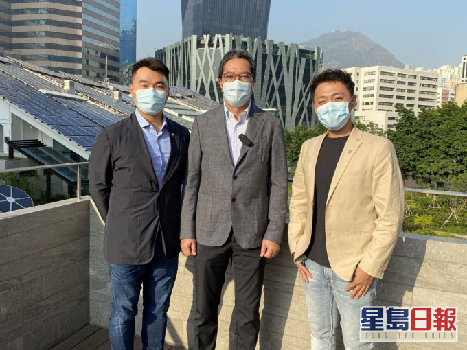黃偉綸(中)。網誌圖片
