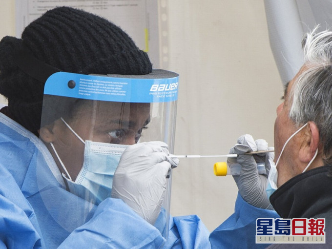 专家建议提升检测能力应对新冠疫情第二波。AP资料图片