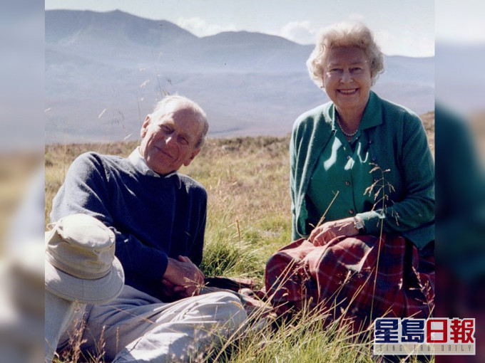 英女皇發布與皇夫最愛合照。The Royal twitter