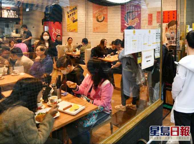 黃傑龍又指,政府應盡快協助食肆改善通風。資料圖片
