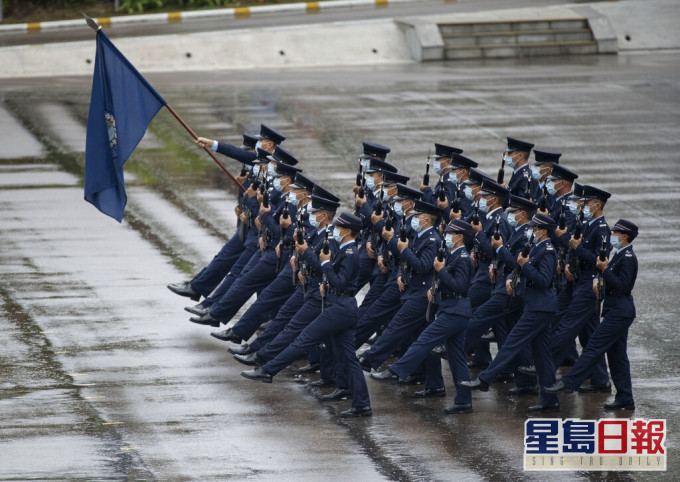 央視指,中式步操體現了在《港區國安法》制定之後,國家安全不設防的歷史終結了。AP圖片