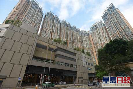 银湖・天峰两房895万沽 屋苑今年以来同类新高。