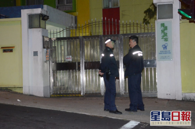 女嬰當晚被棄在兒童之家門外。資料圖片