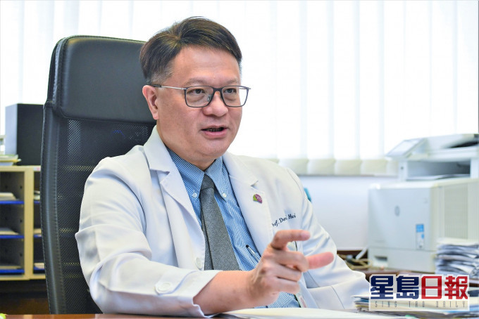 许树昌指本地个案未有源头,不宜放宽社交距离措。 资料图片