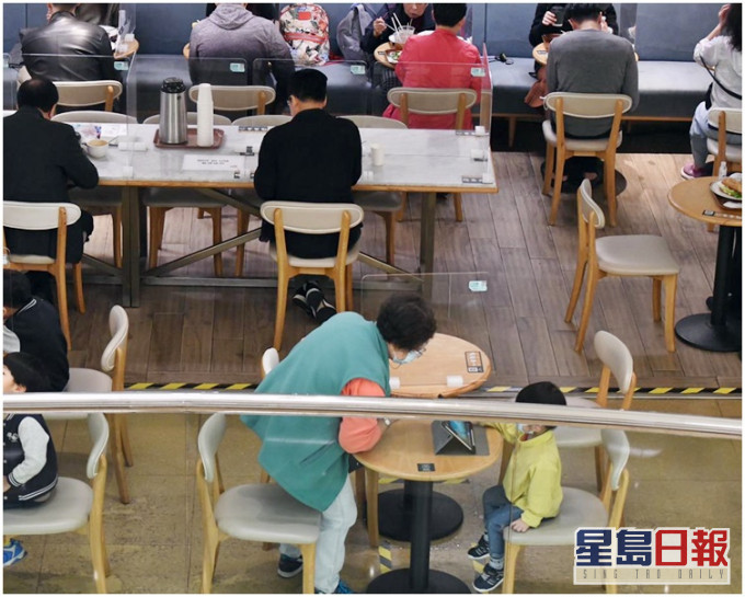 本港累計病例升上10813宗(包括1宗疑似個案)。資料圖片